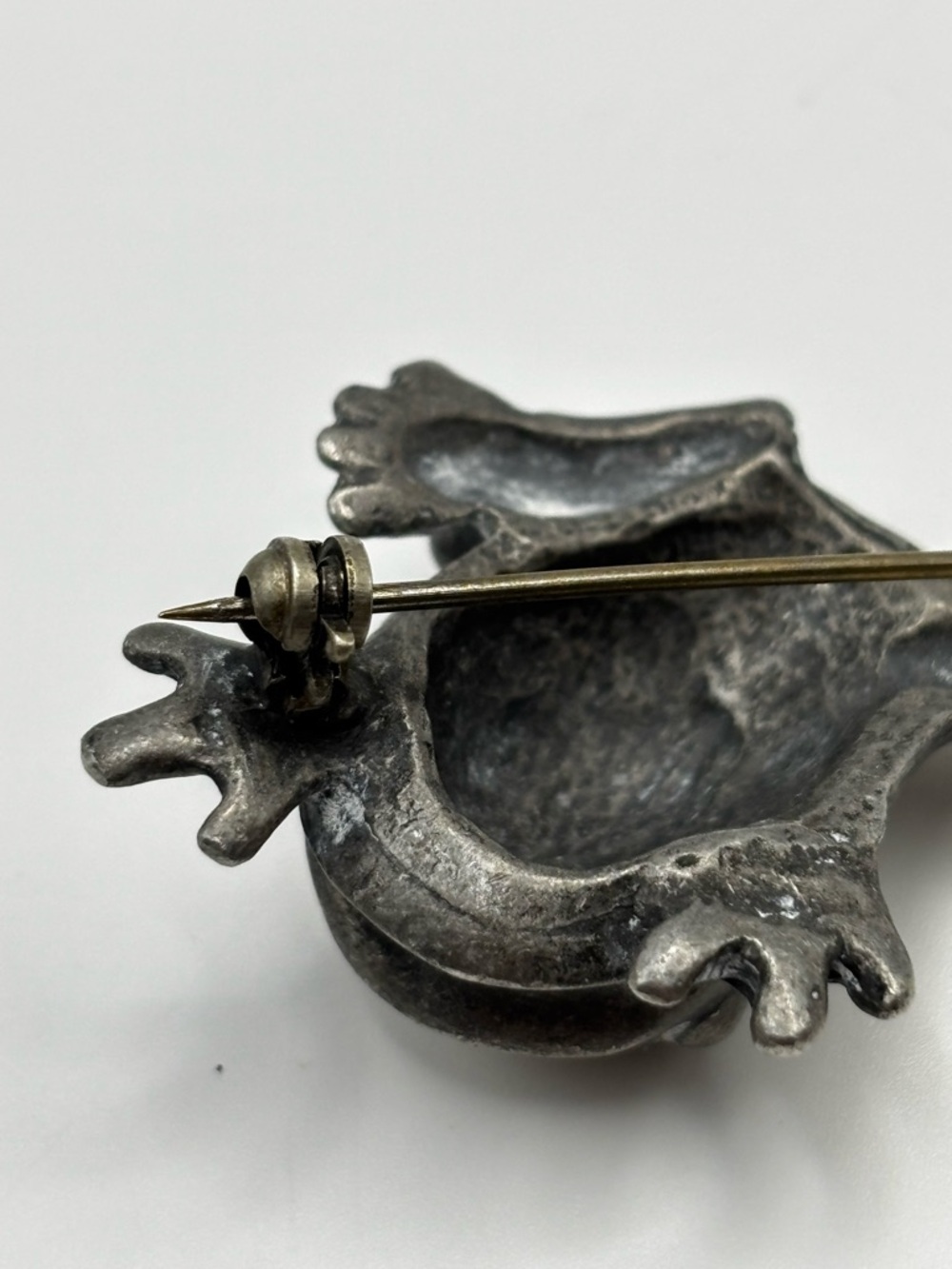 Frog Brooch - Picture 11 of 14